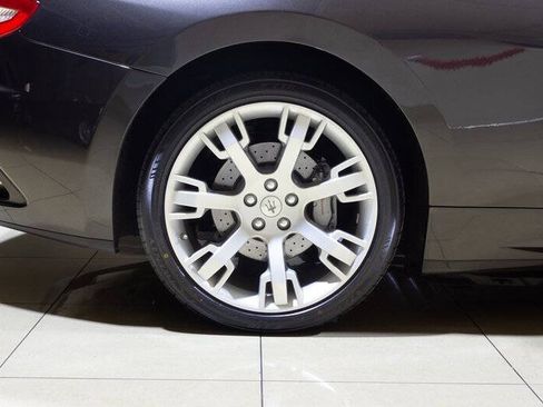 Used 2012 Maserati GranTurismo Convertible RWD image 31