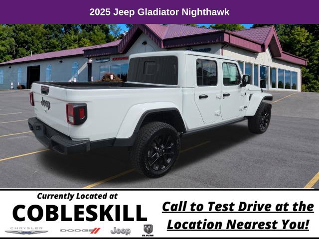 Used 2025 Jeep Gladiator Overland AWD/4WD image 4