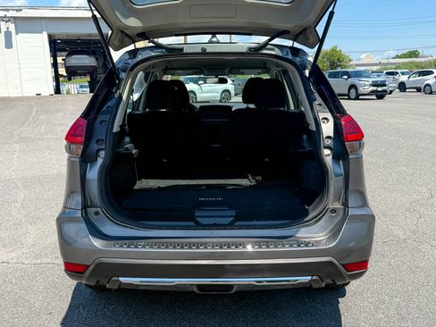 Used 2018 Nissan Rogue S AWD/4WD image 13