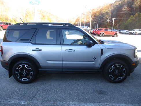 Certified 2022 Ford Bronco Sport Outer Banks w/ Tech Package image 3