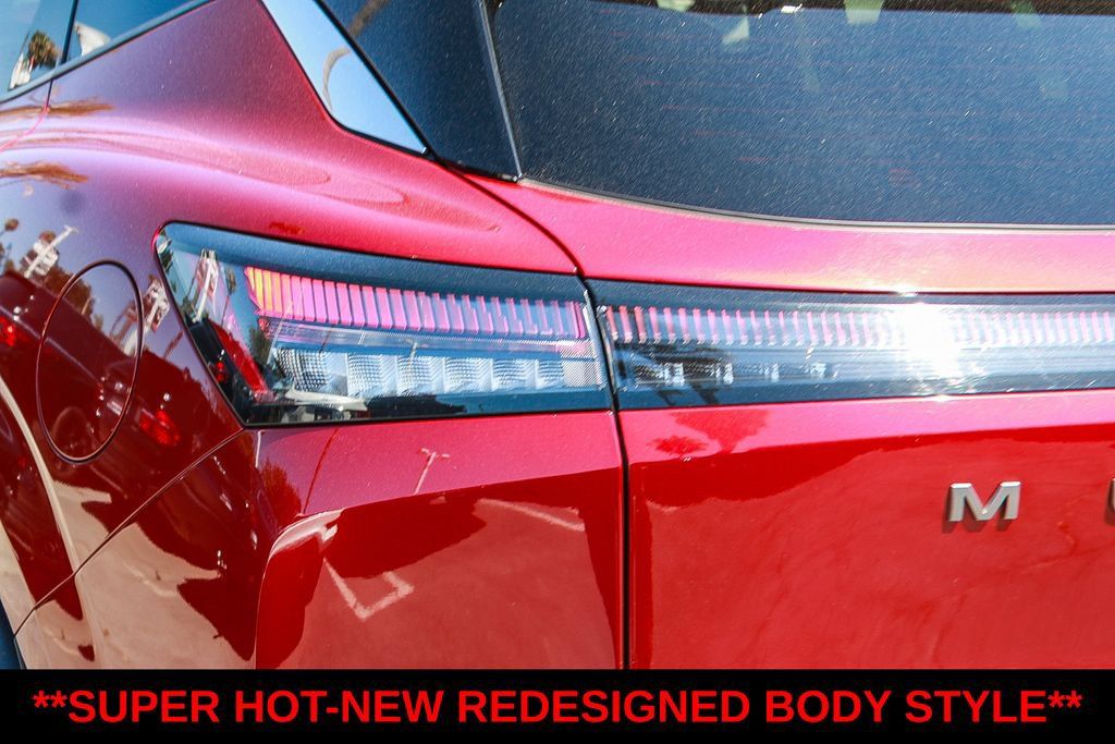 Used 2025 Nissan Murano SV FWD image 7