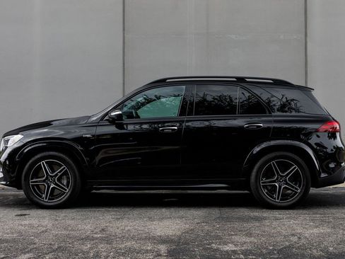 Used 2025 Mercedes-Benz GLE 53 AMG 4MATIC image 2