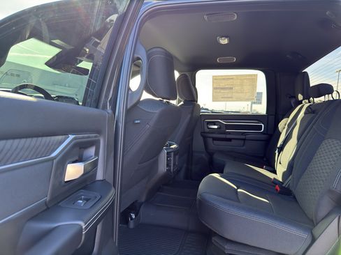 New 2026 RAM 2500 Big Horn AWD/4WD image 30