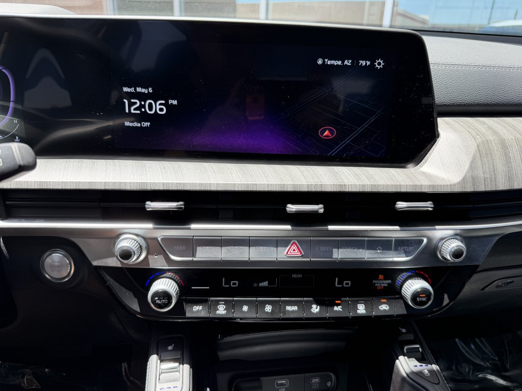Used 2025 Kia Telluride EX w/ EX Captain's Chair Package FWD image 18