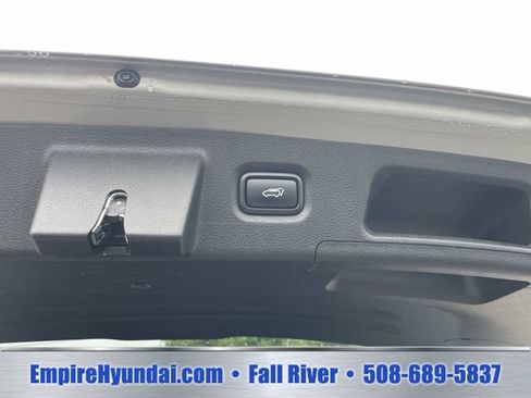 Used 2023 Hyundai Santa Fe SEL AWD/4WD image 8