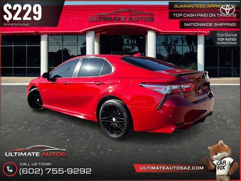 Used 2019 Toyota Camry SE w/ Carpet Mat Package FWD image 4