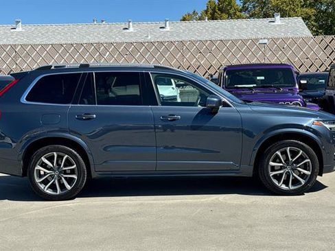 Used 2019 Volvo XC90 T5 Momentum w/ Advanced Package AWD/4WD image 2