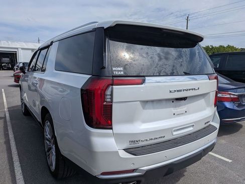Certified 2025 GMC Yukon XL Denali w/ Denali Reserve Package AWD/4WD image 4