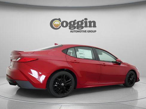 New 2026 Toyota Camry SE FWD image 18