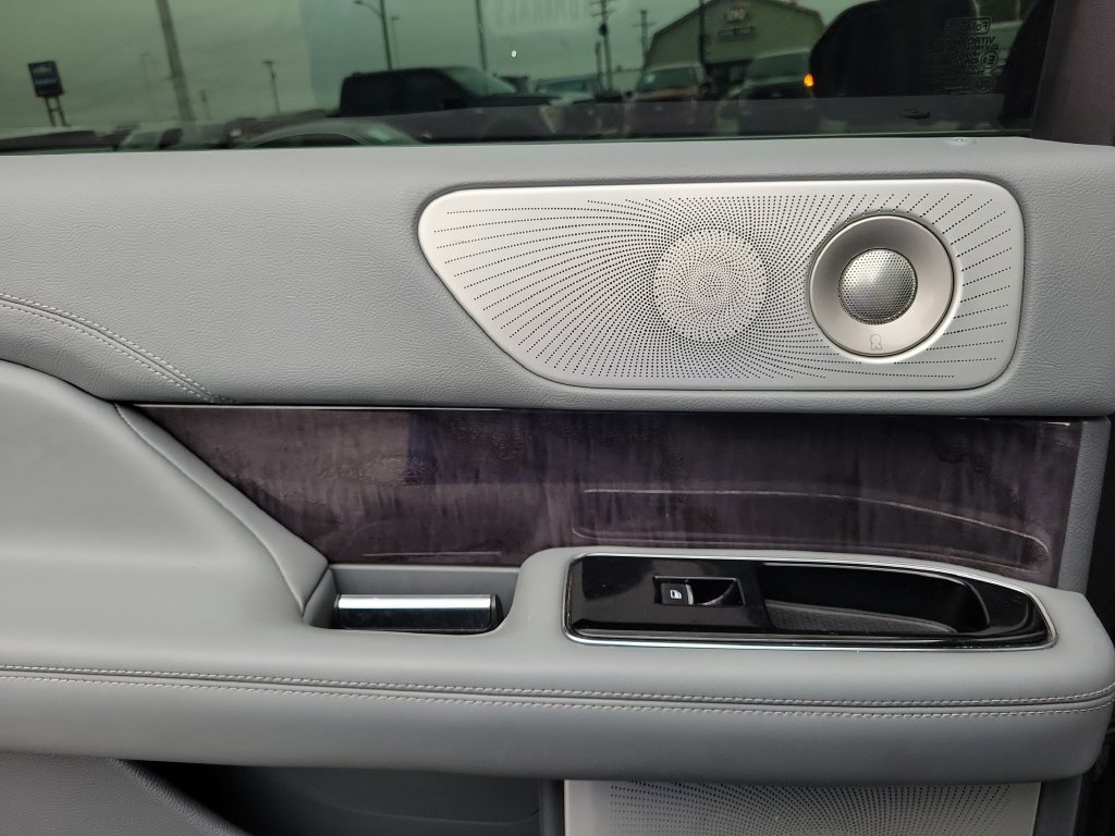 Certified 2019 Lincoln Navigator Reserve AWD/4WD image 15