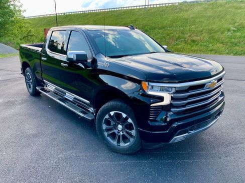 Used 2024 Chevrolet Silverado 1500 High Country AWD/4WD image 2