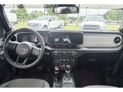 Used 2024 Jeep Wrangler Unlimited Sport AWD/4WD image 11
