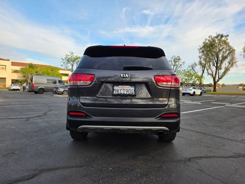 Used 2016 Kia Sorento EX w/ EX Touring Package FWD image 6