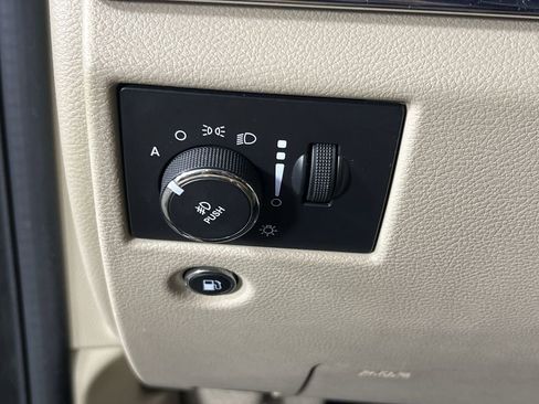 Used 2015 Jeep Grand Cherokee Limited AWD/4WD image 19