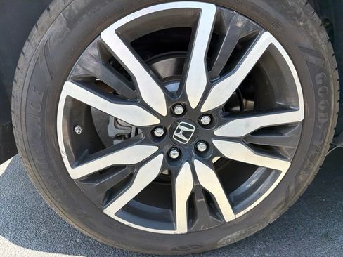 Used 2019 Honda Pilot Elite image 26