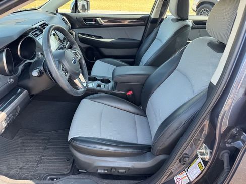 Used 2017 Subaru Legacy 2.5i Sport AWD/4WD image 5