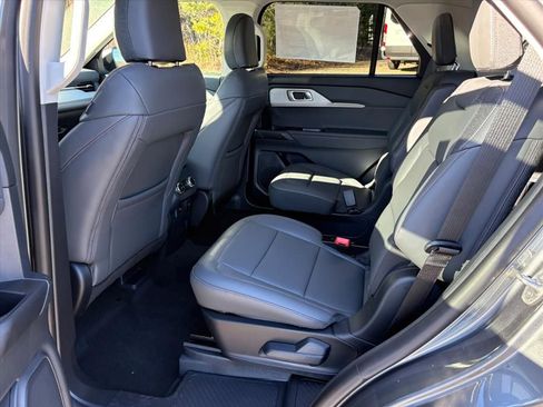New 2026 Ford Explorer Active w/ Active Comfort Package image 18