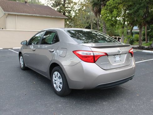 Used 2016 Toyota Corolla LE FWD image 5