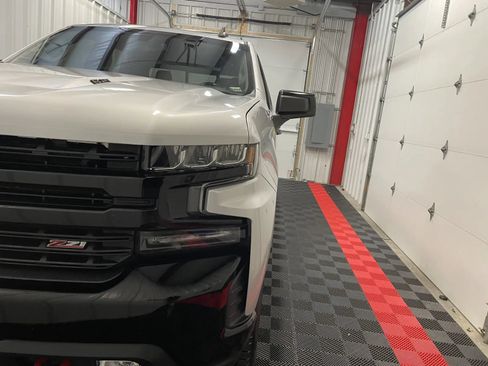 Used 2020 Chevrolet Silverado 1500 LT Trail Boss AWD/4WD image 8