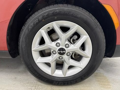 Used 2024 Kia Soul LX w/ Option Group 015 FWD image 27
