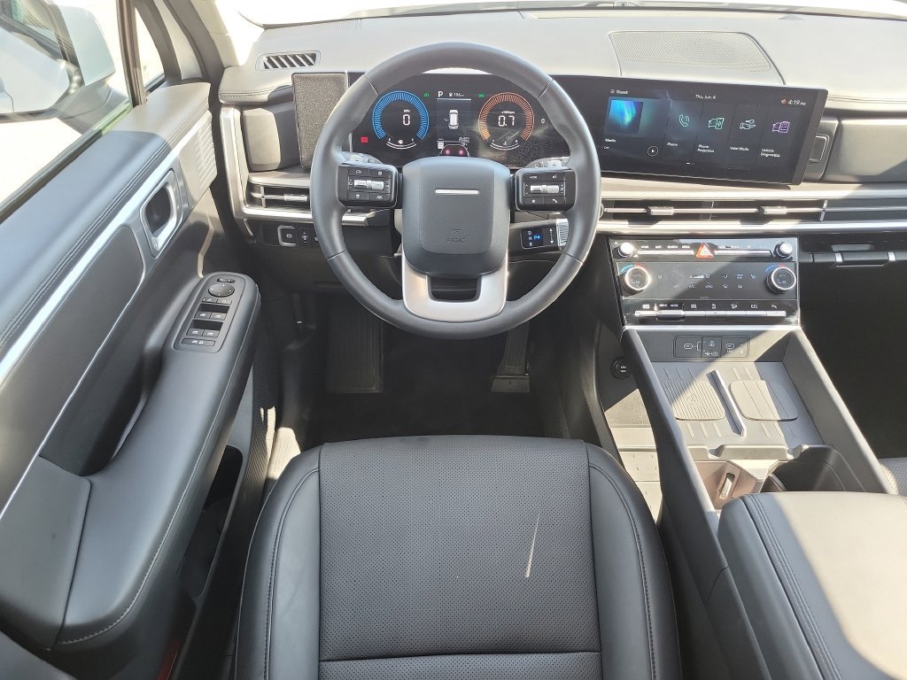 Used 2026 Hyundai Santa Fe SEL AWD/4WD image 11