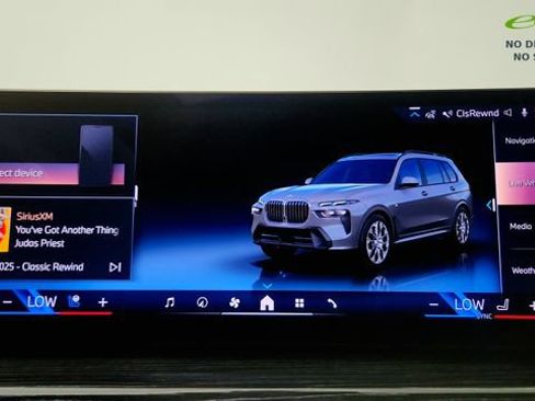 Used 2024 BMW X7 xDrive40i w/ M Sport Package AWD/4WD image 73