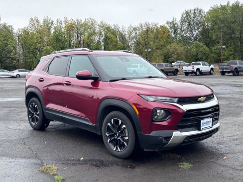 Used 2022 Chevrolet TrailBlazer LT w/ Convenience Package image 1