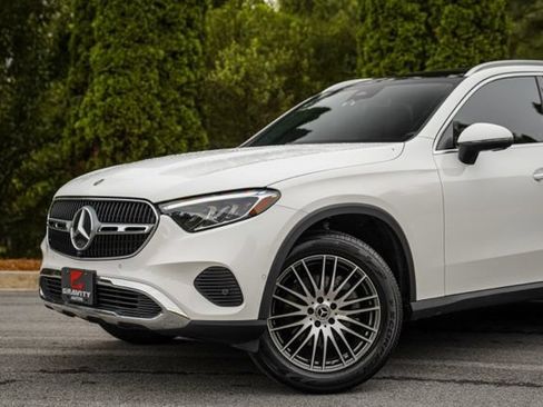 Used 2023 Mercedes-Benz GLC 300 image 3