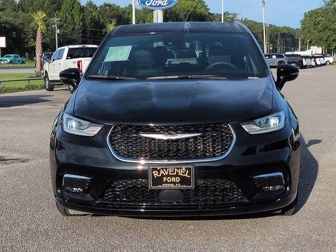 Used 2026 Chrysler Pacifica Select FWD image 9