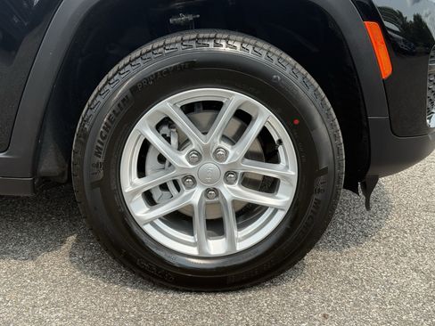 New 2026 Jeep Grand Cherokee Laredo X RWD image 13