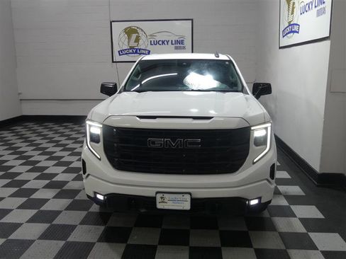 Used 2022 GMC Sierra 1500 Elevation w/ LPO, Elevation Black Package image 3