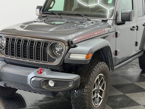 Certified 2025 Jeep Wrangler Unlimited Rubicon w/ Convenience Group AWD/4WD image 7
