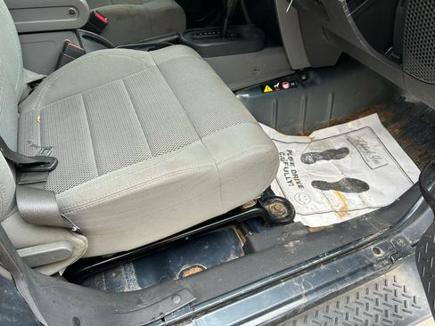 Used 2007 Jeep Wrangler Unlimited Sahara image 12