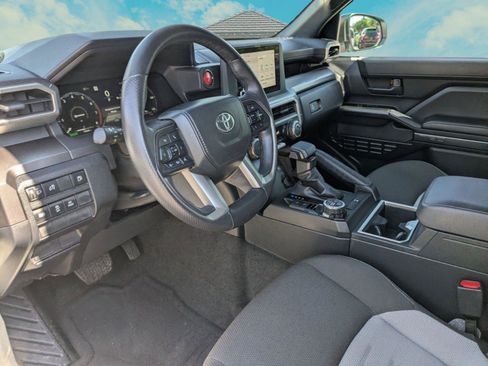 Used 2025 Toyota 4Runner TRD Off-Road image 6