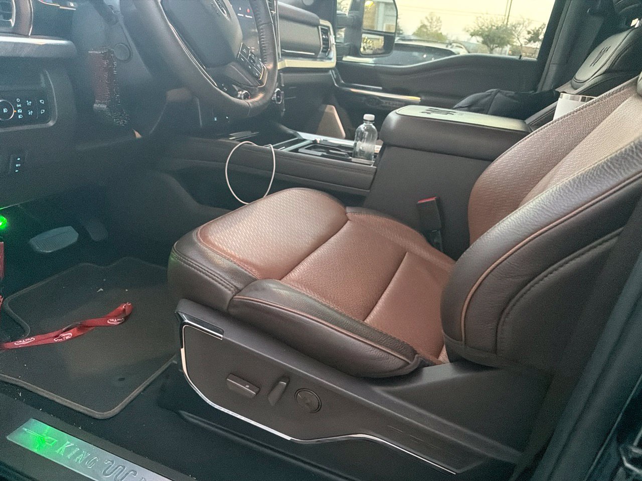 Used 2025 Ford F250 King Ranch w/ FX4 Off-Road Package AWD/4WD image 9