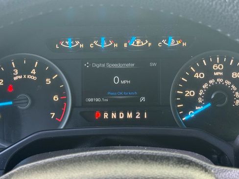 Used 2015 Ford F150 XLT w/ Equipment Group 301A Mid AWD/4WD image 19