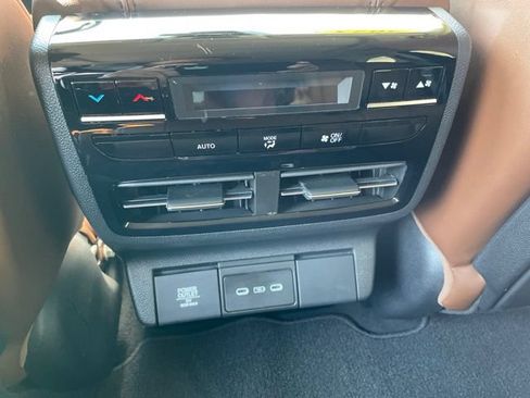 Used 2025 Acura MDX SH-AWD w/ Technology Package image 33