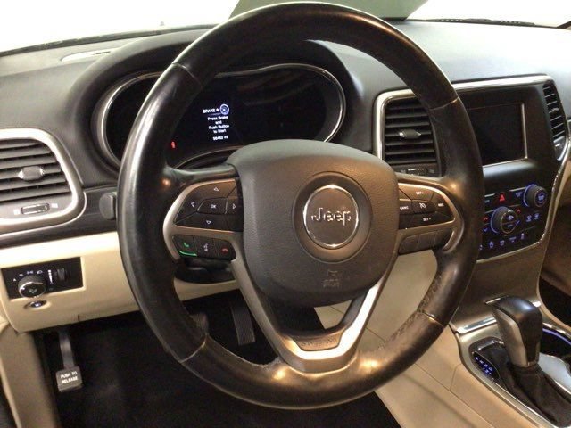 Used 2019 Jeep Grand Cherokee Laredo AWD/4WD image 20