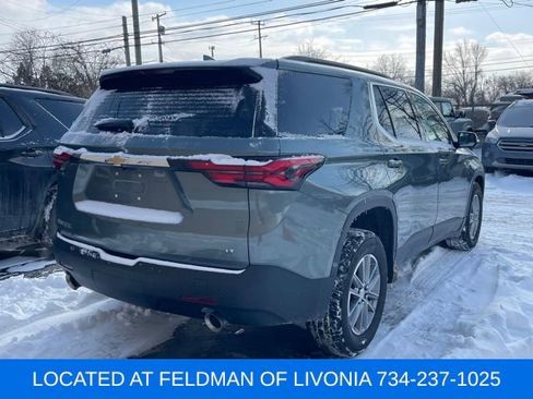 Used 2023 Chevrolet Traverse LT image 3