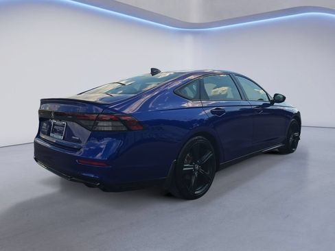 Used 2024 Honda Accord Sport image 6