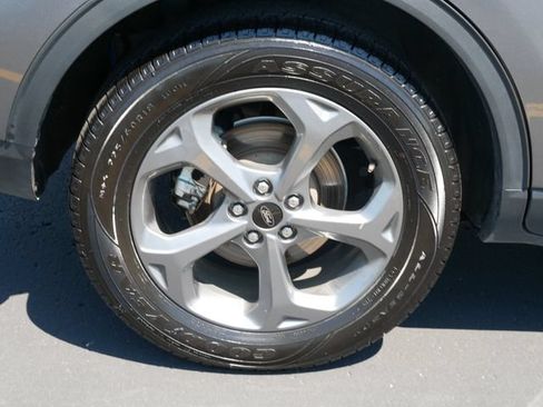 Certified 2025 Ford Escape ST-Line AWD/4WD image 5