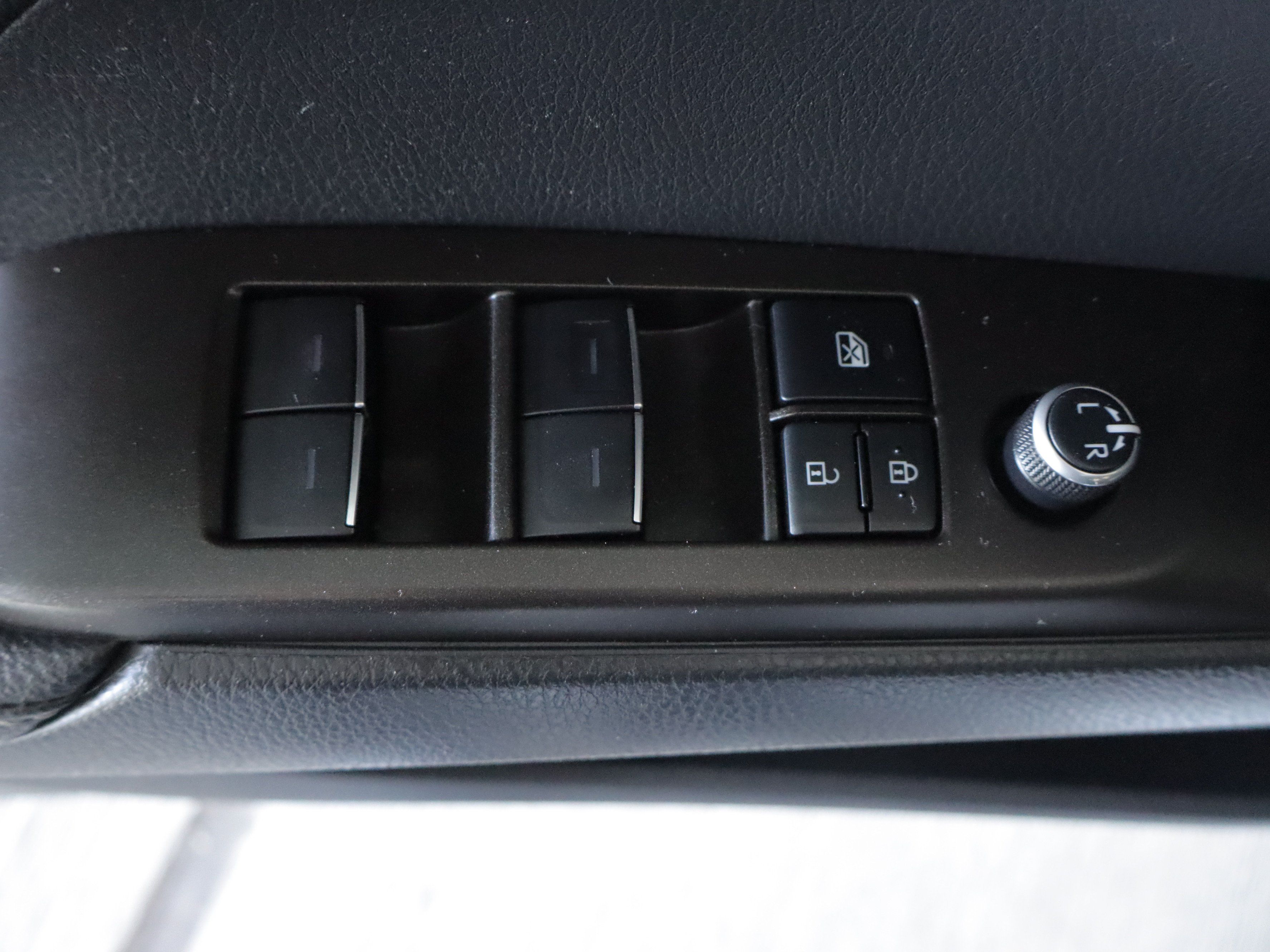 Used 2021 Toyota Camry XSE w/ Cold Weather Package FWD image 11
