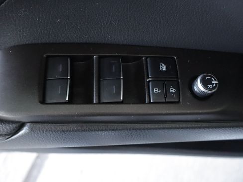 Used 2021 Toyota Camry XSE w/ Cold Weather Package FWD image 11