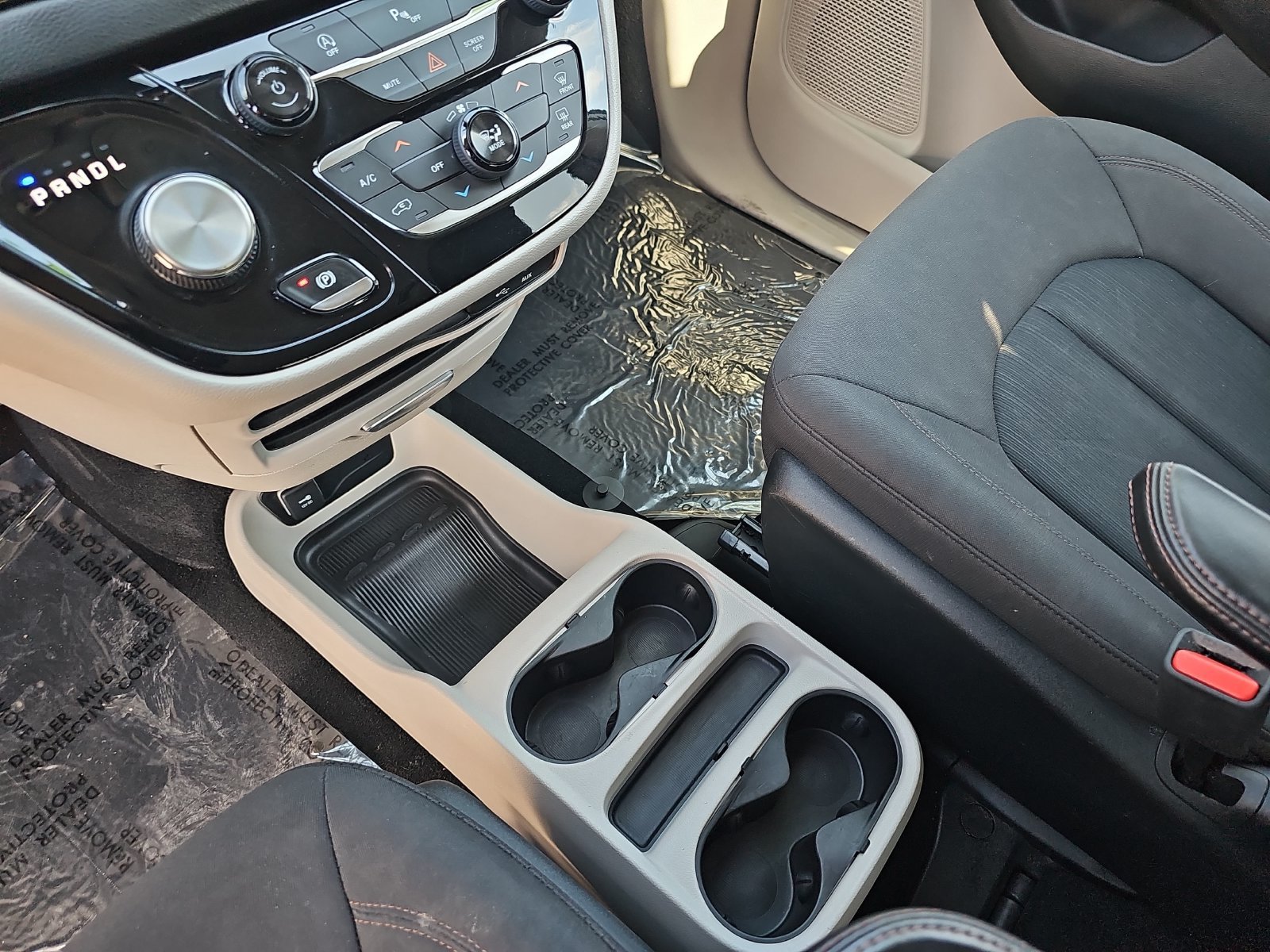 Used 2019 Chrysler Pacifica LX w/ Tire & Wheel Group FWD image 26
