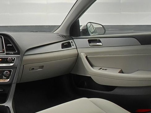 Used 2019 Hyundai Sonata SEL w/ Cargo Package FWD image 19