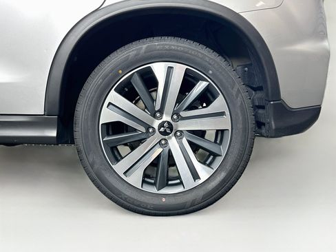 Used 2024 Mitsubishi Outlander Sport AWD image 11