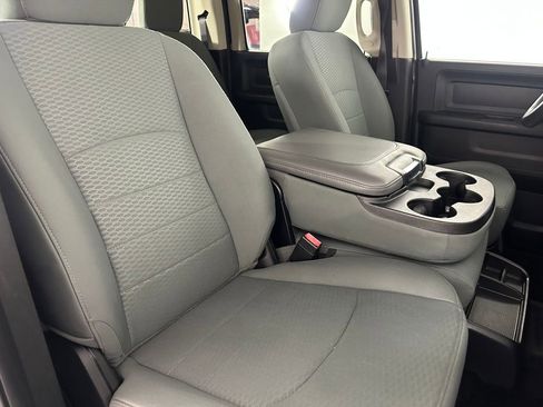 Used 2017 RAM 1500 Express AWD/4WD image 24