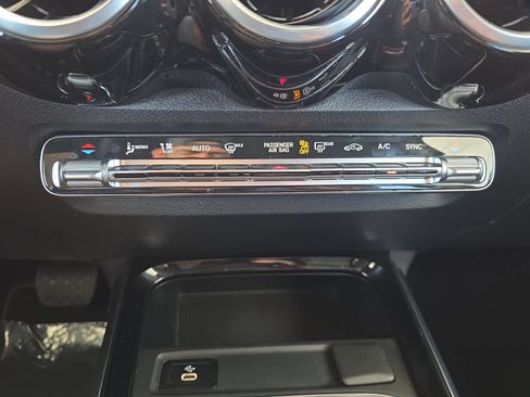 Certified 2025 Mercedes-Benz GLB 250 image 24