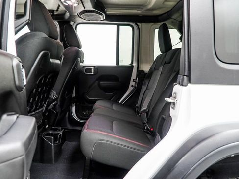 Used 2022 Jeep Wrangler Unlimited Rubicon image 45