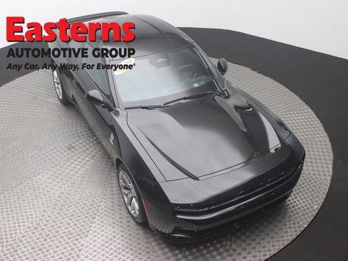 Used 2025 Dodge Charger R/T Scat Pack w/ Track Pack image 3